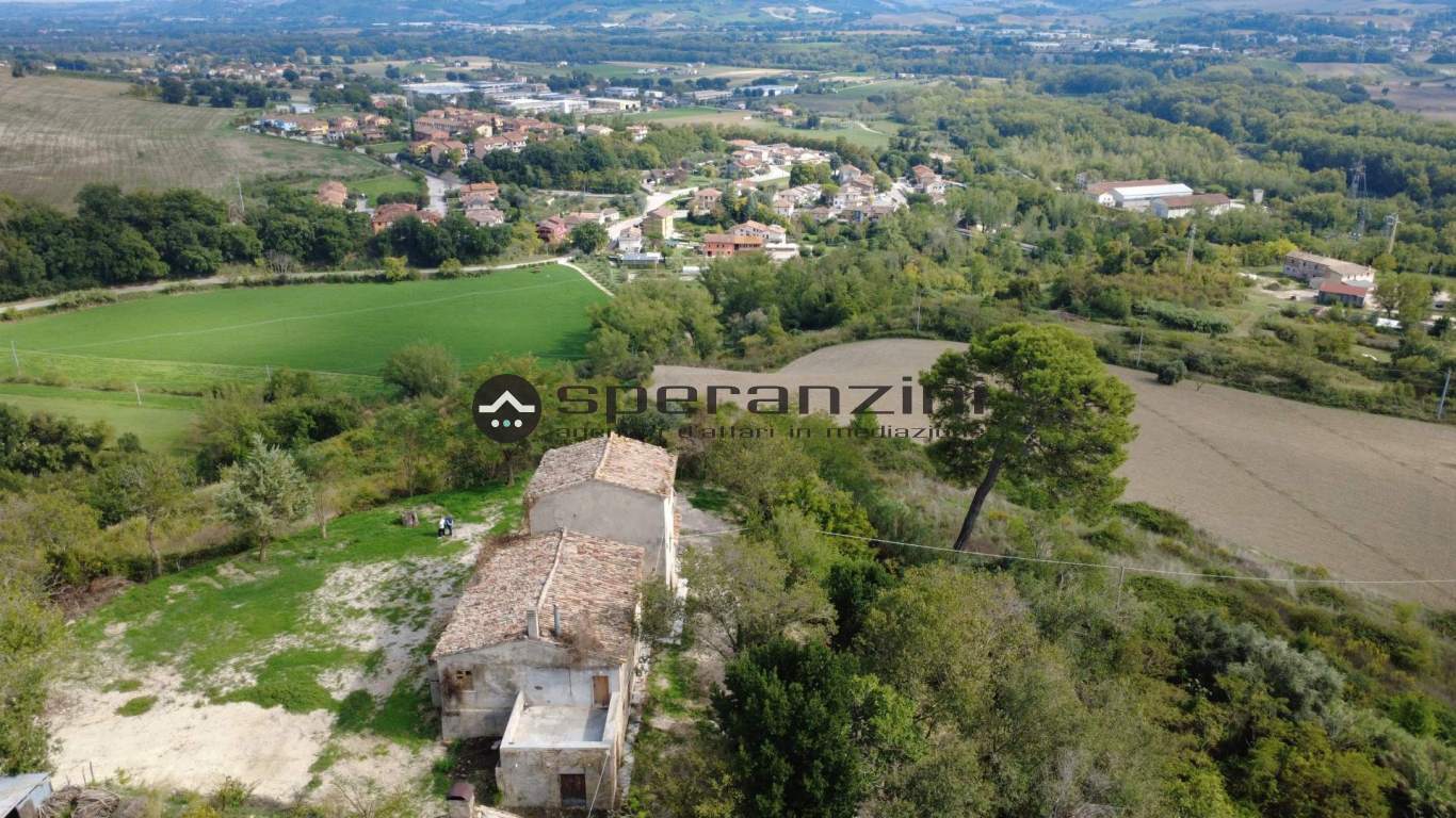 - Fossombrone, rustico-casolare-cascina di 300,00mq in vendita - Rif. RV2339