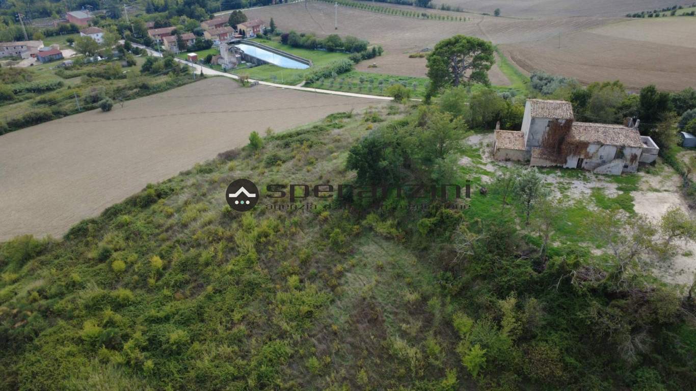 - Fossombrone, rustico-casolare-cascina di 300,00mq in vendita - Rif. RV2339