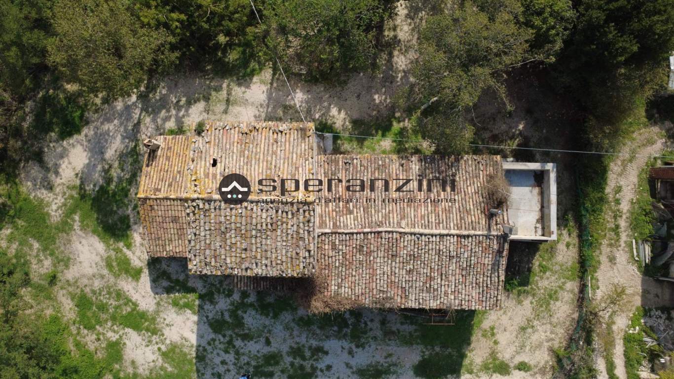 - Fossombrone, rustico-casolare-cascina di 300,00mq in vendita - Rif. RV2339