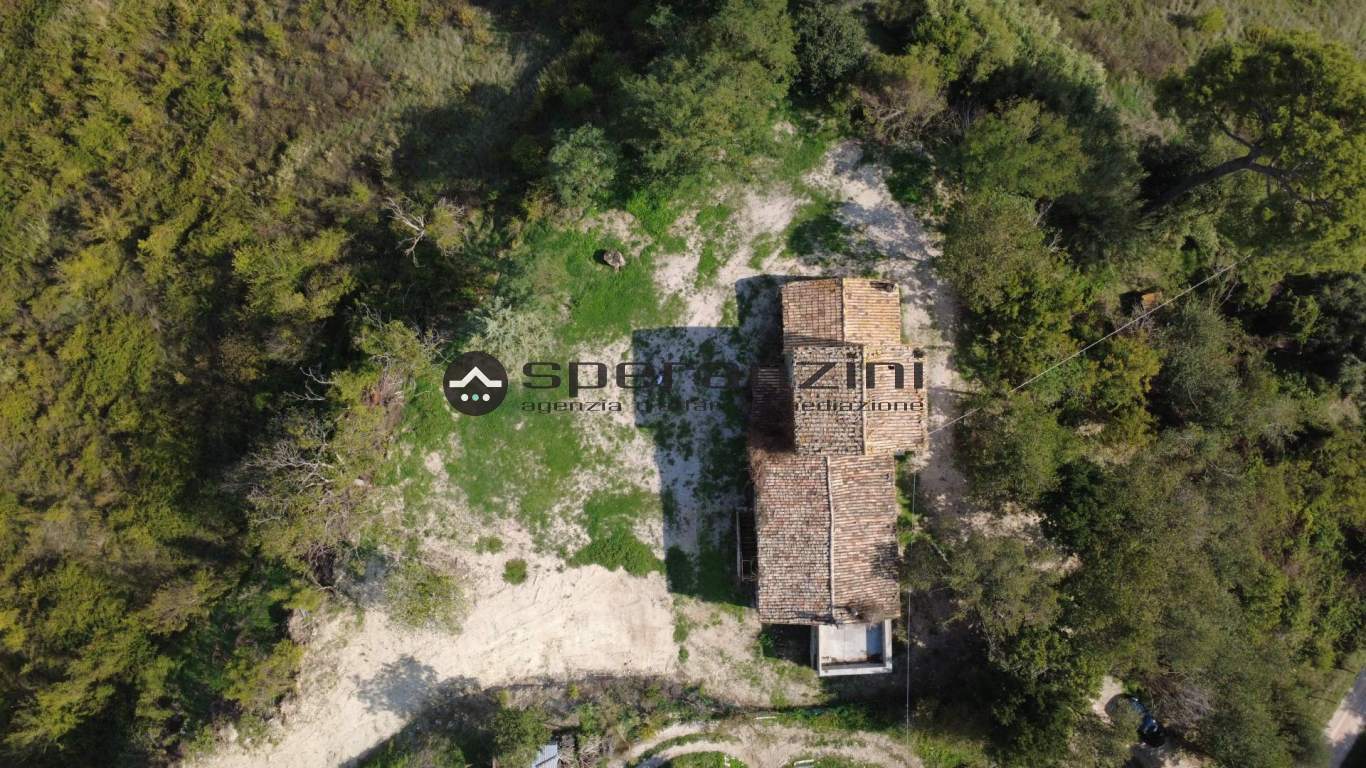 - Fossombrone, rustico-casolare-cascina di 300,00mq in vendita - Rif. RV2339