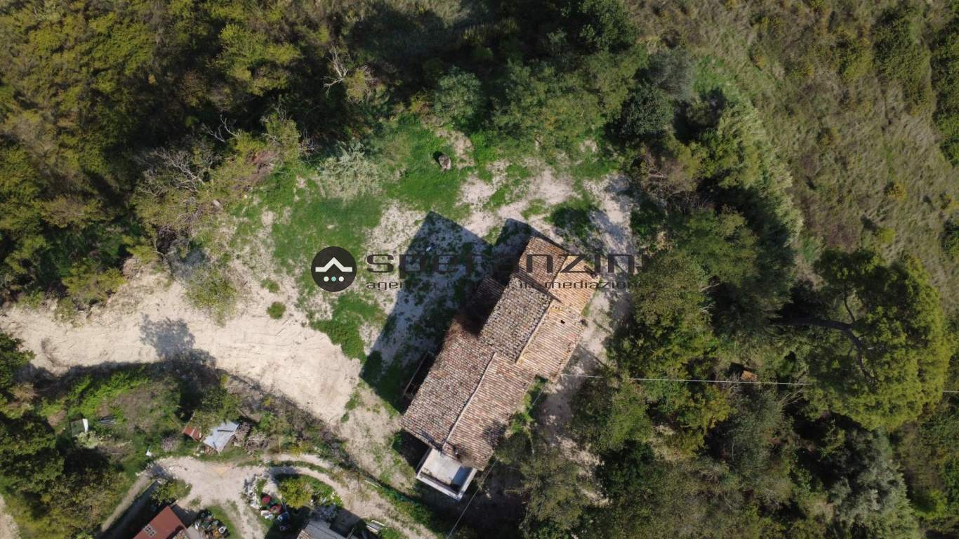 - Fossombrone, rustico-casolare-cascina di 300,00mq in vendita - Rif. RV2339