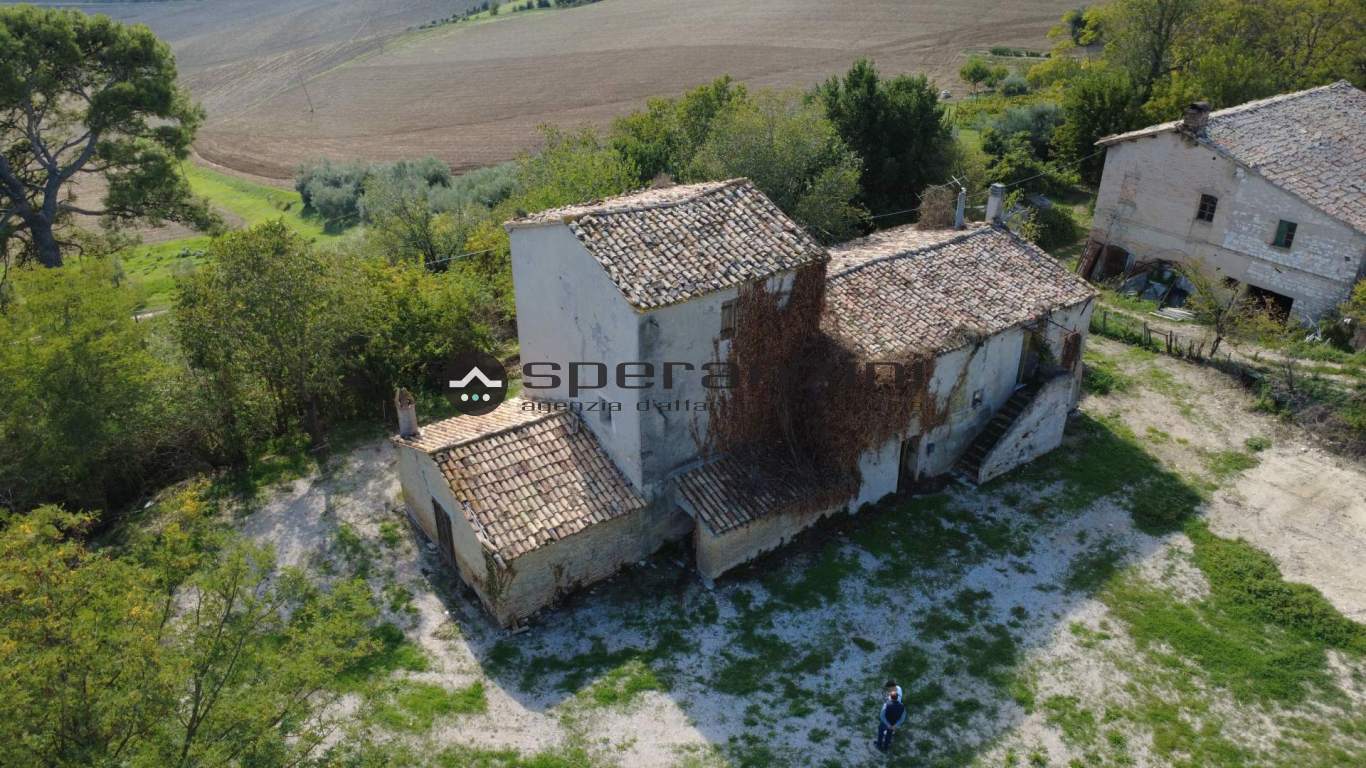 - Fossombrone, rustico-casolare-cascina di 300,00mq in vendita - Rif. RV2339