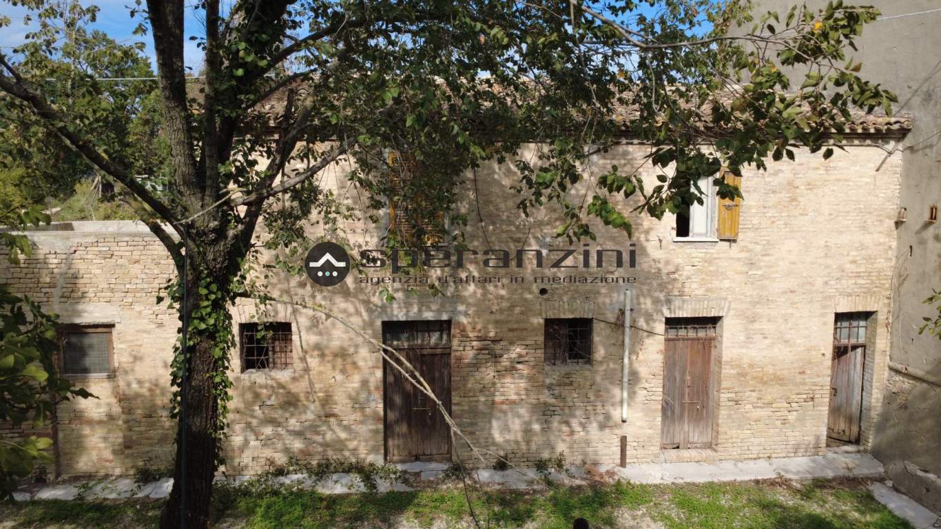 - Fossombrone, rustico-casolare-cascina di 300,00mq in vendita - Rif. RV2339