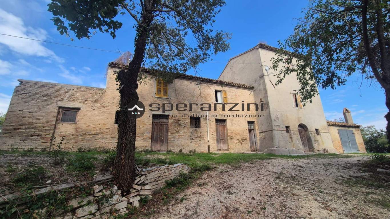 - Fossombrone, rustico-casolare-cascina di 300,00mq in vendita - Rif. RV2339