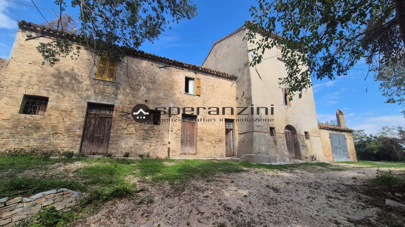 - Fossombrone, rustico-casolare-cascina di 300,00mq in vendita - Rif. RV2339