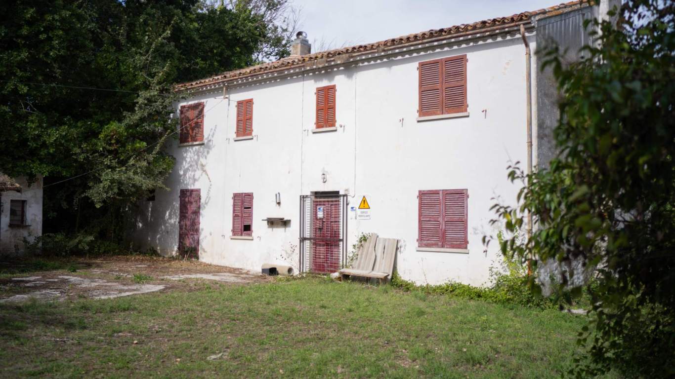 - Fano, zona rosciano - rustico-casolare-cascina di 315,50mq in vendita - Rif. RV1126