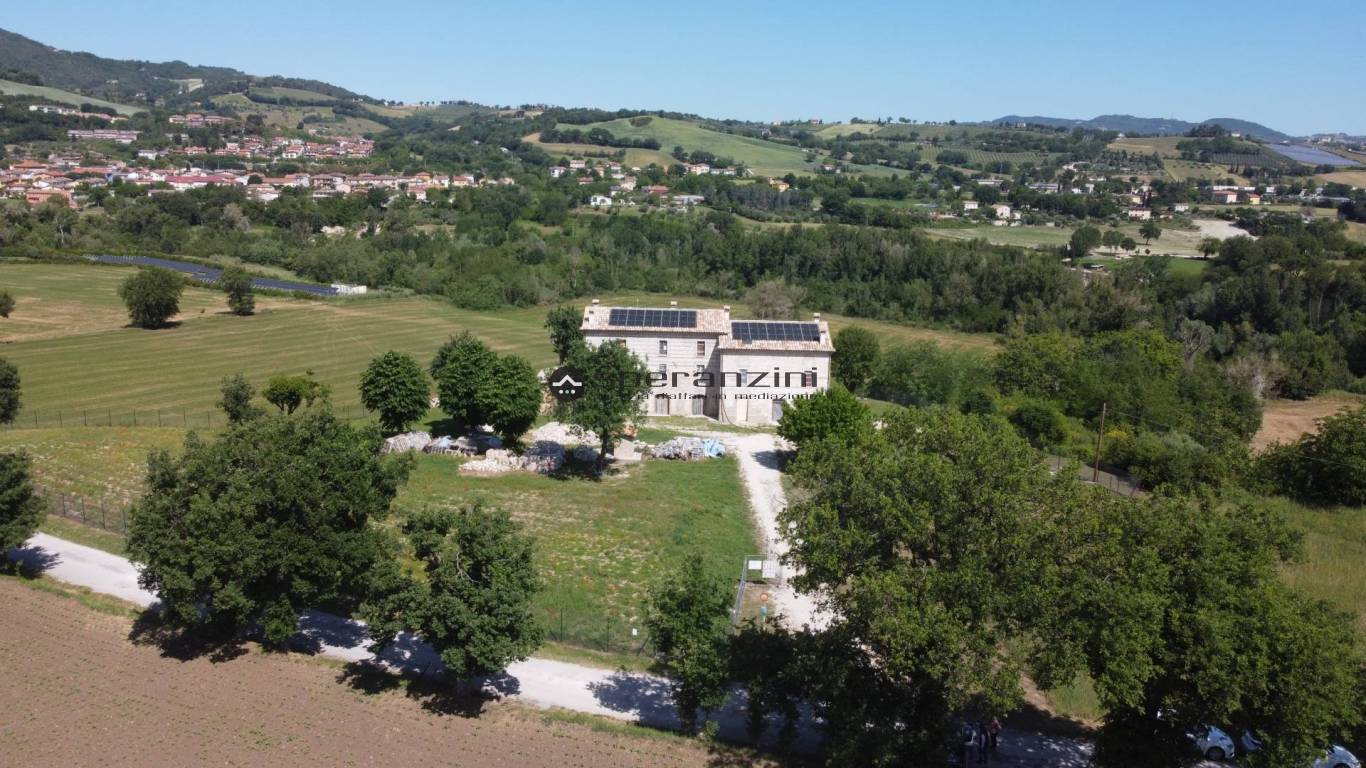 casale - Fossombrone, rustico-casolare-cascina di 638,00mq in vendita - Rif. RV2096