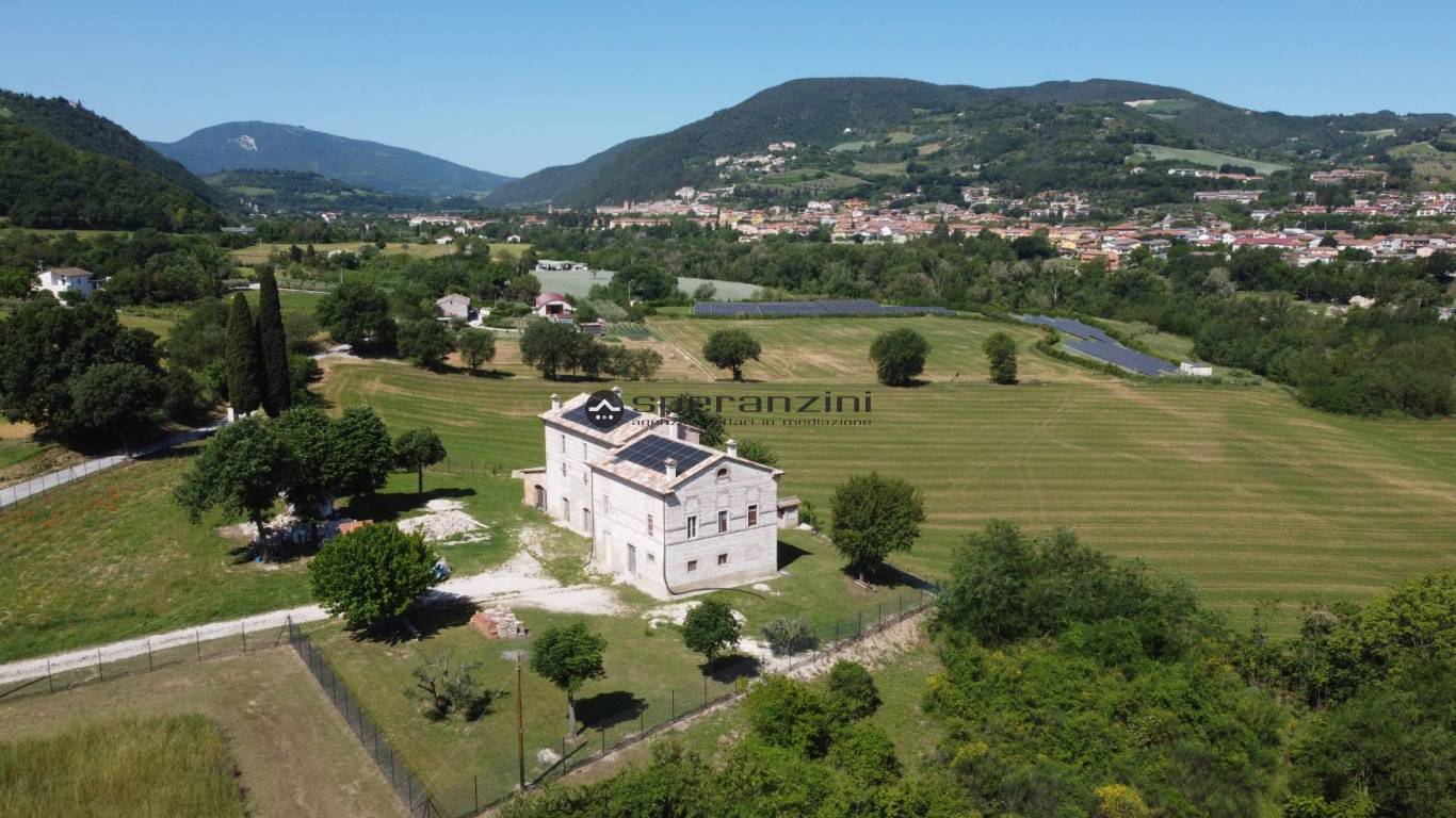 casale - Fossombrone, rustico-casolare-cascina di 638,00mq in vendita - Rif. RV2096