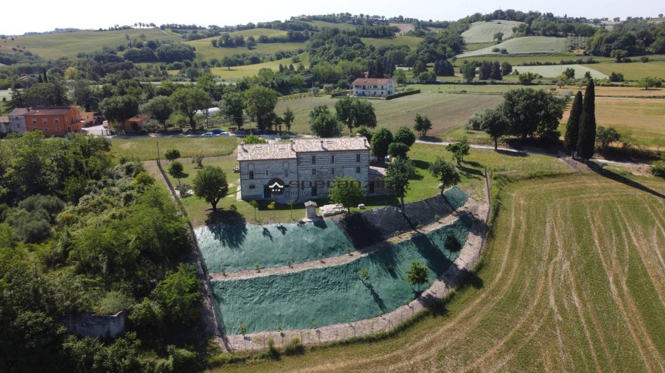 casale - Fossombrone, rustico-casolare-cascina di 638,00mq in vendita - Rif. RV2096