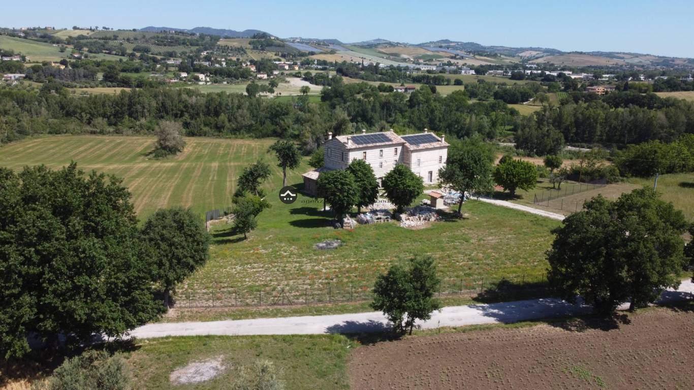 casale - Fossombrone, rustico-casolare-cascina di 638,00mq in vendita - Rif. RV2096