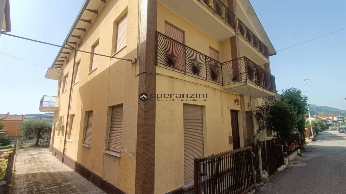 casa - Fossombrone, casa di fila di 298,00mq in vendita - Rif. RV2103