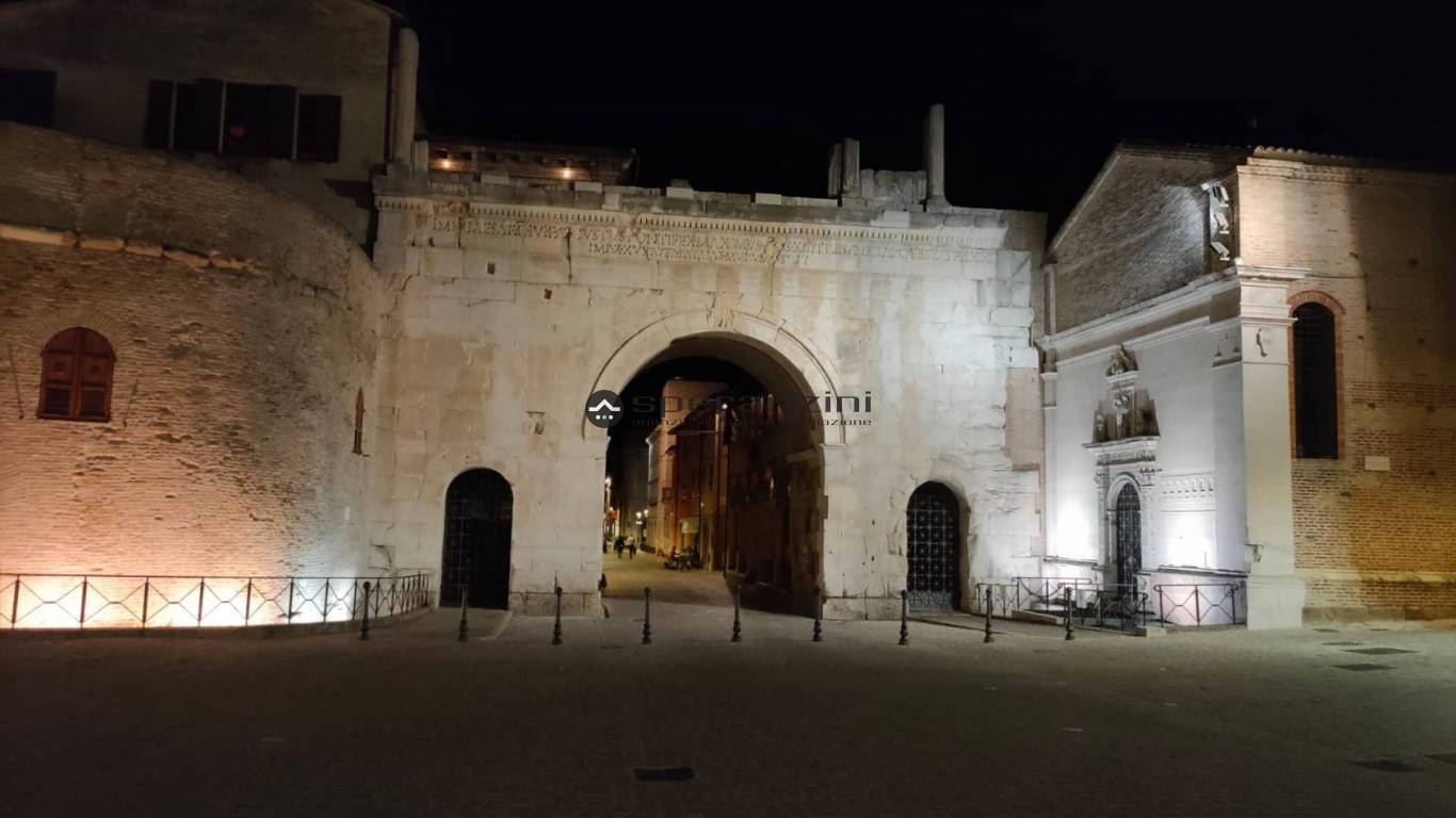 foto generiche - Fano, zona centro storico - locale commerciale negozio di 80,00mq in vendita - Rif. CV1906