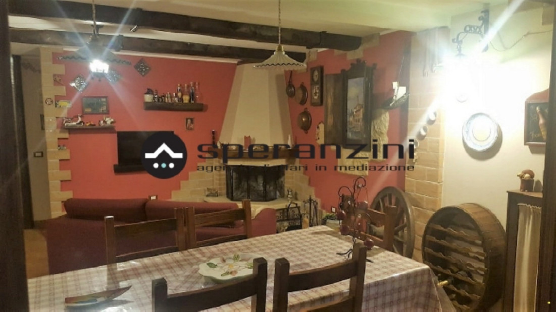 taverna - Colli al metauro, zona calcinelli - schiera centrale di 152,00mq in vendita - Rif. RV1153