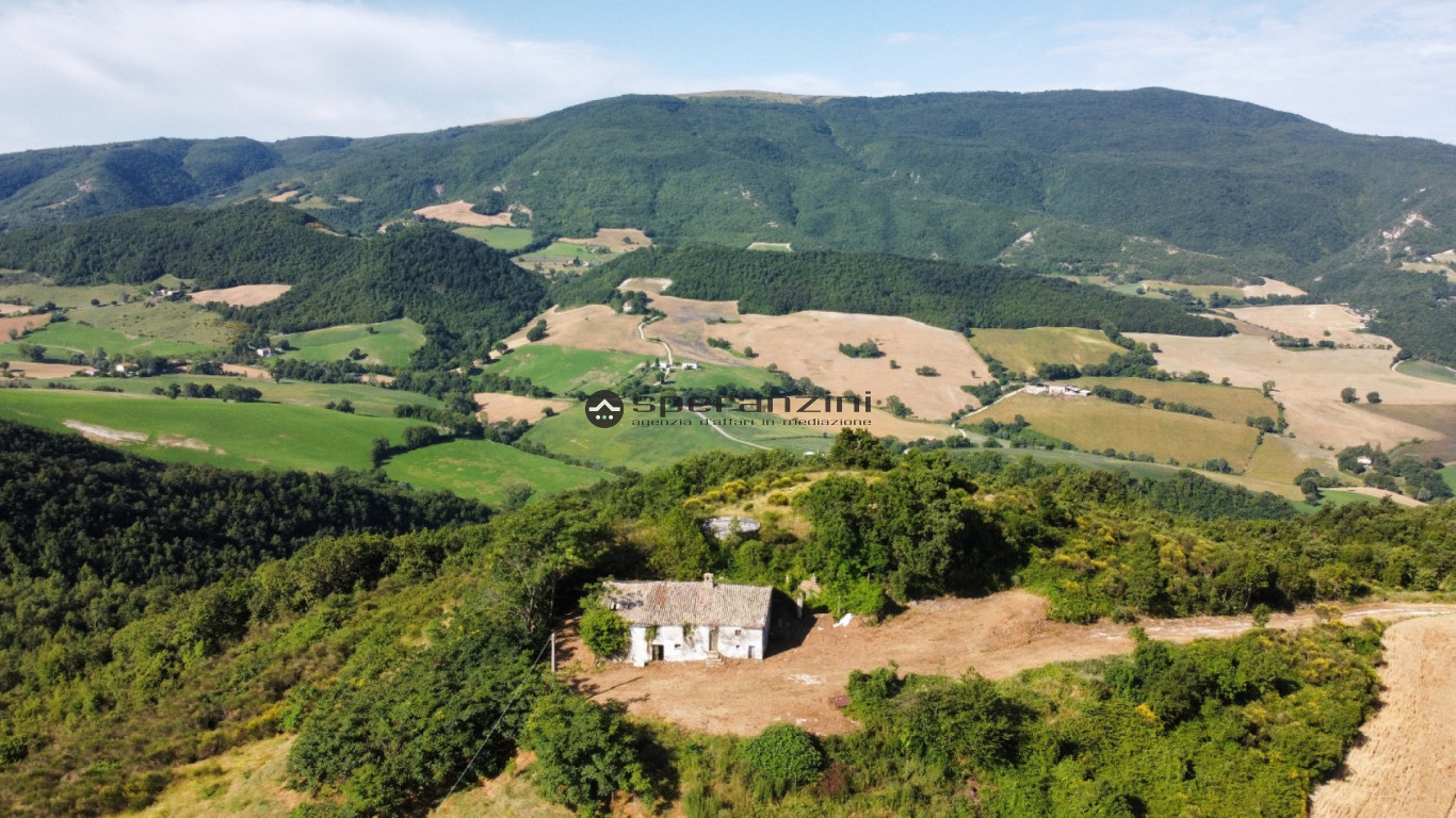 proprietà - Fossombrone, zona montalto tarugo - rustico-casolare-cascina di 443,00mq in vendita - Rif. RV1968