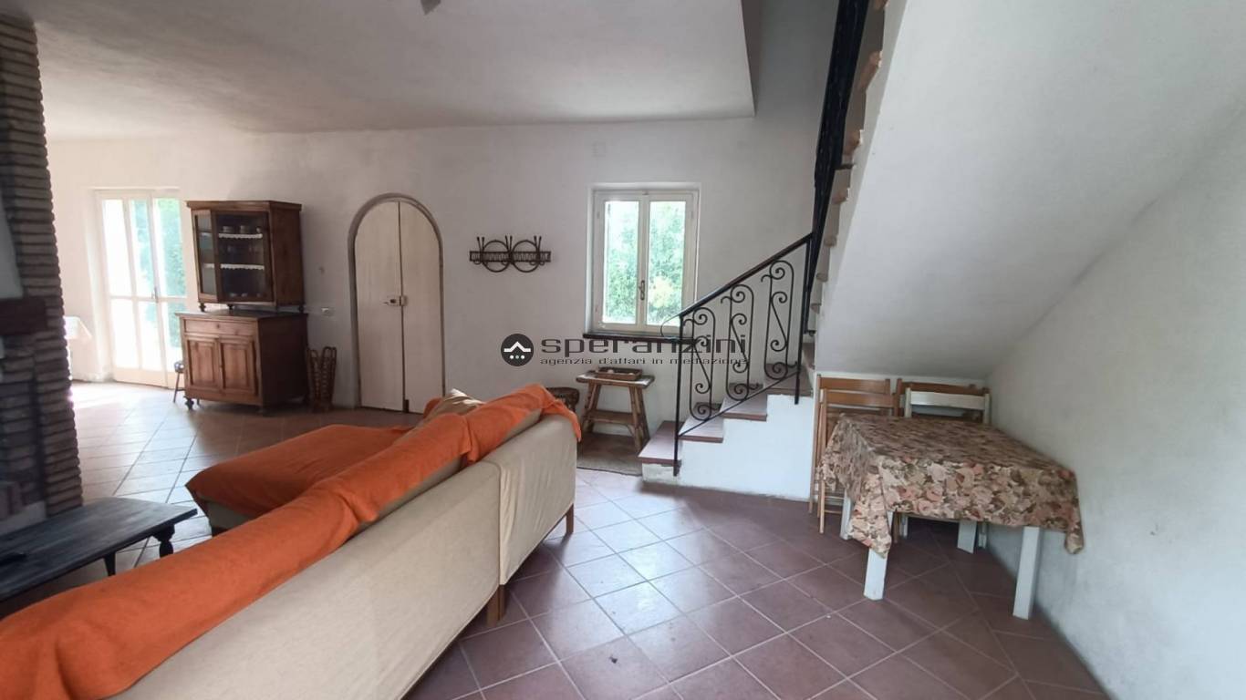 foto interne - Isola del piano, rustico-casolare-cascina di 180,00mq in vendita - Rif. RV2101