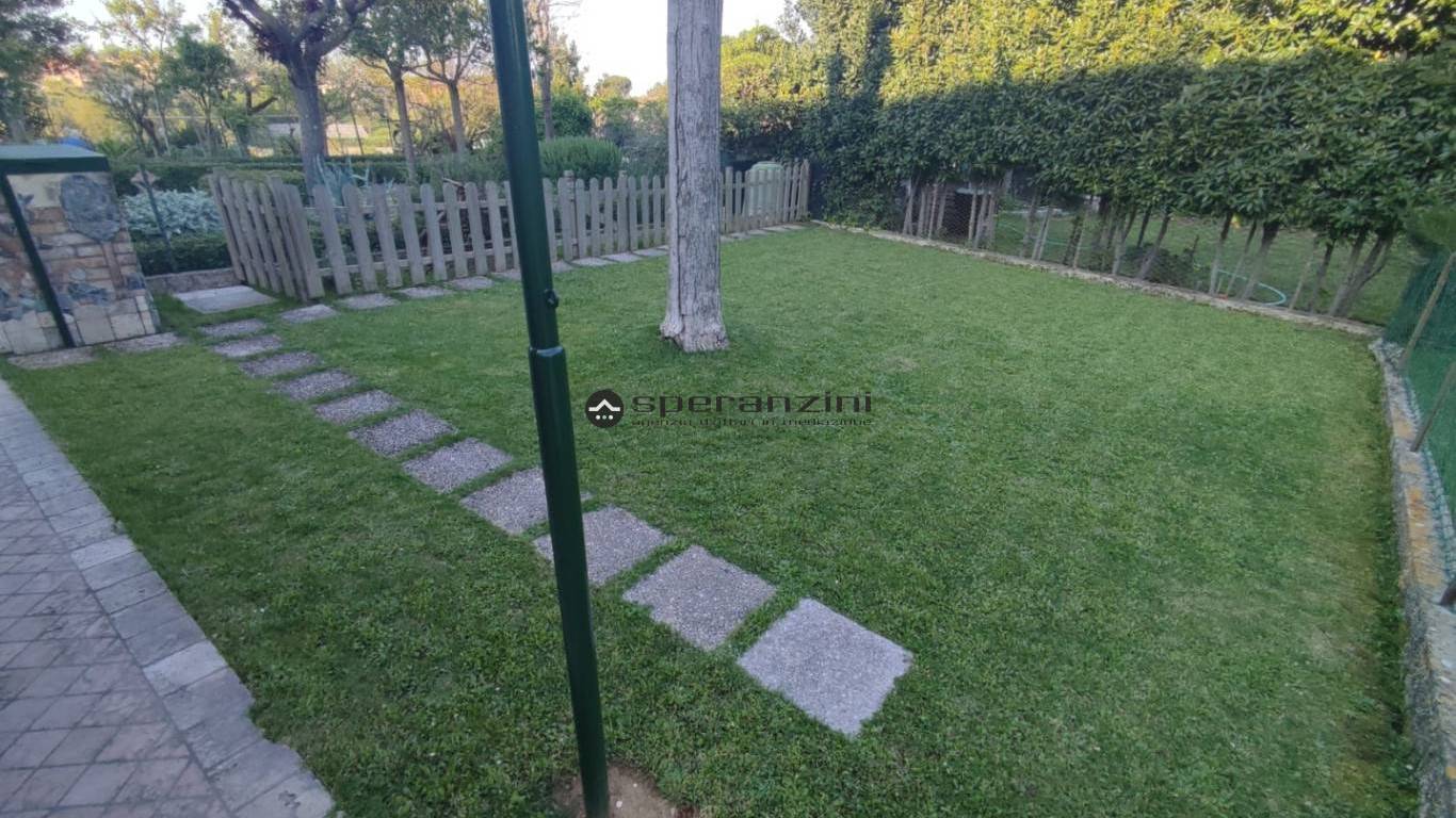 giardino - Colli al metauro, zona calcinelli - schiera centrale di 149,00mq in vendita - Rif. RV1929